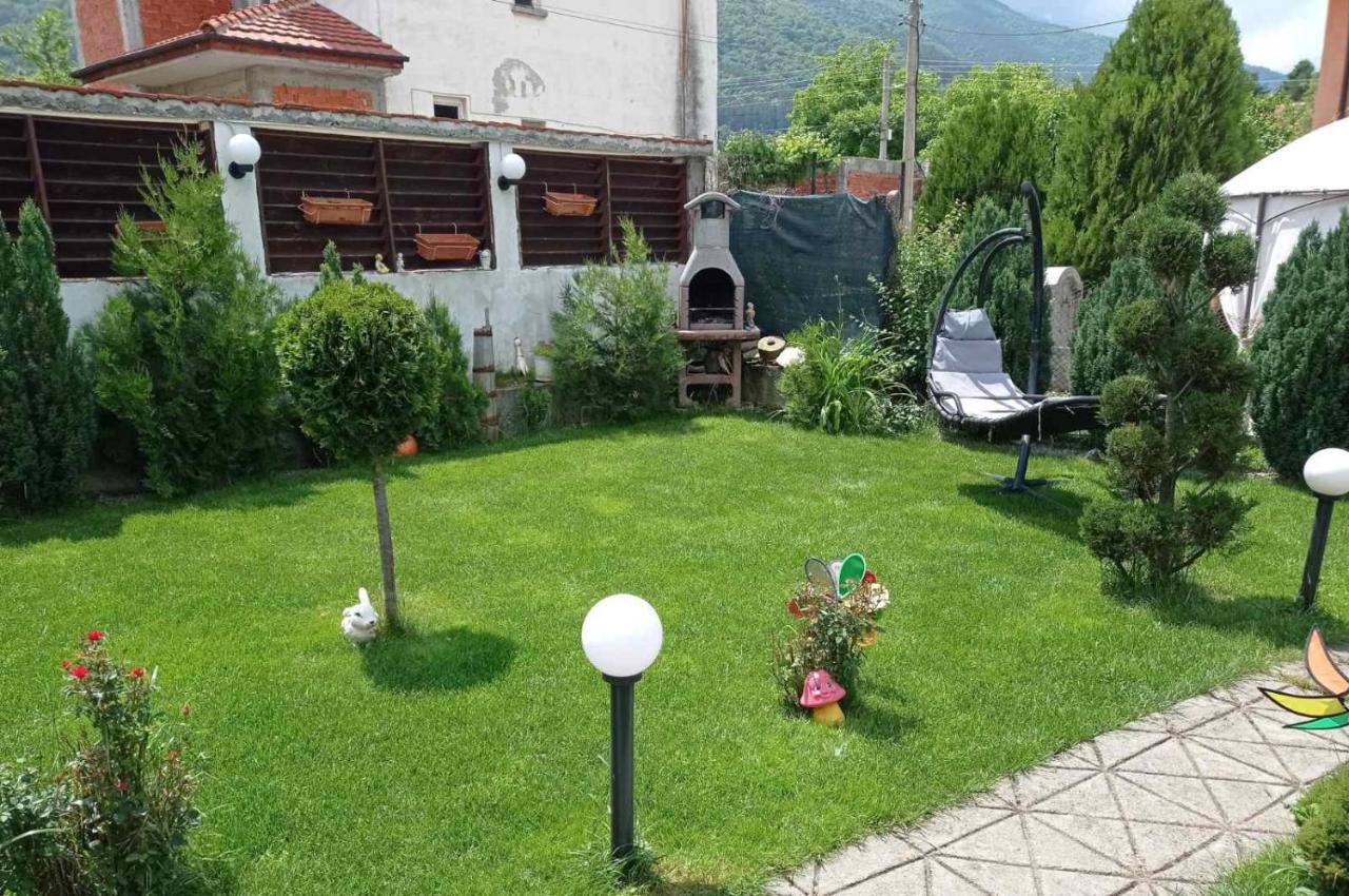 Семейна Къща Лазарови Sapareva Banya Buitenkant foto